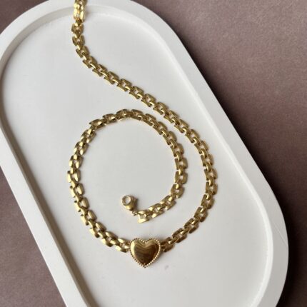 Golden Heart Chain Choker